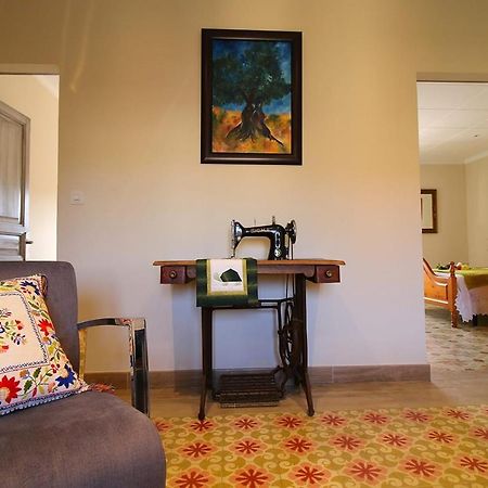Casa Tapiolas Borrassá Extérieur photo